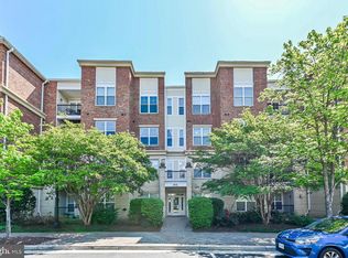 815 Branch Dr APT 401, Herndon, VA 20170
