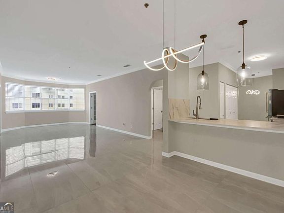 3rd image of 2499 Peachtree Rd NE APT 506