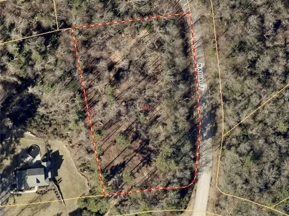 7 Elaine Dr, Hope Valley, RI 02832