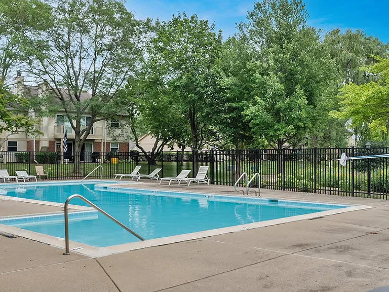 166 Stirling Ln #V2 — Photo 9