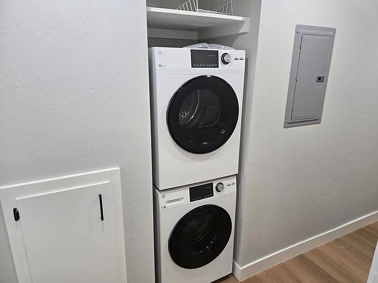 PARKWEST APARTMENTS — Photo 52