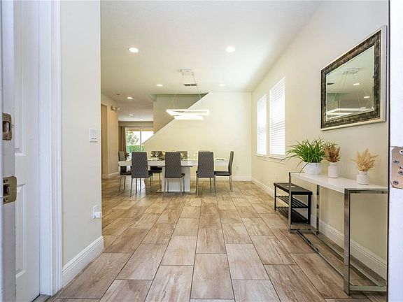 4th image of 421 NOVI PATH
