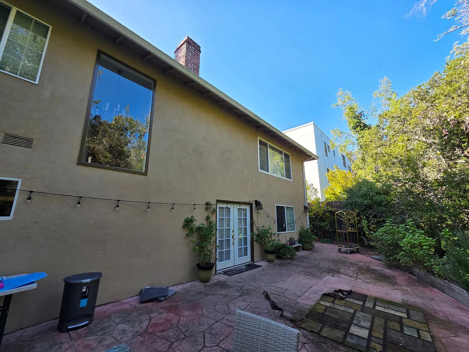 5 bed, 4200 sqft, $12,495 — Photo 2