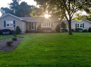 39 Brewster Dr, Somerset, MA 02726