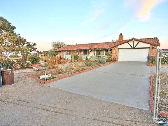 3rd image of 10081 Rose Dr