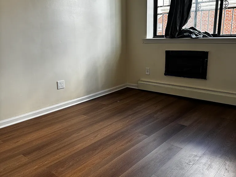 7326 Queens Midtown Expy #3 — Photo 13