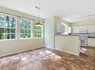 227 Southlake Pl, Newport News, VA 23602