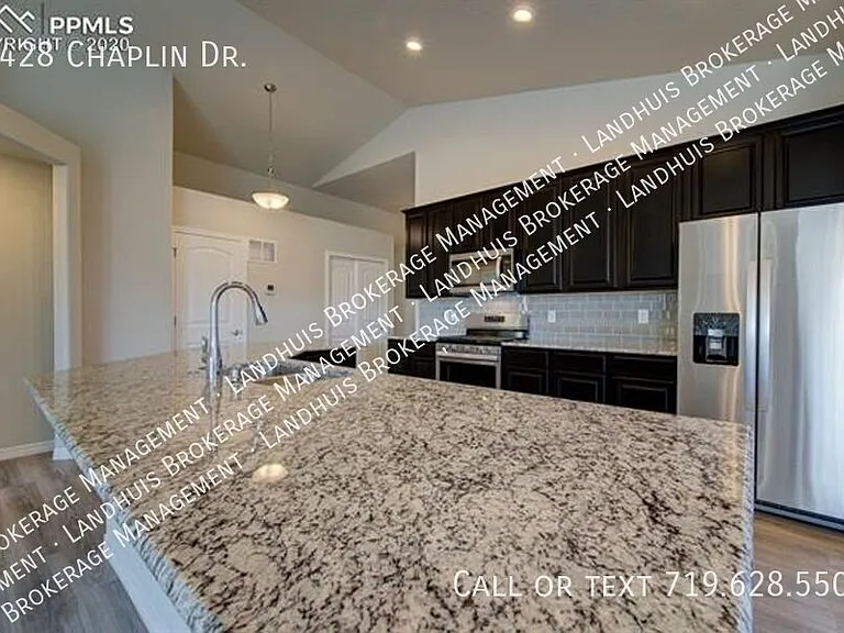 6428 Chaplin Dr — Photo 2