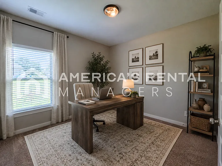 41 Whithall Cir — Photo 3