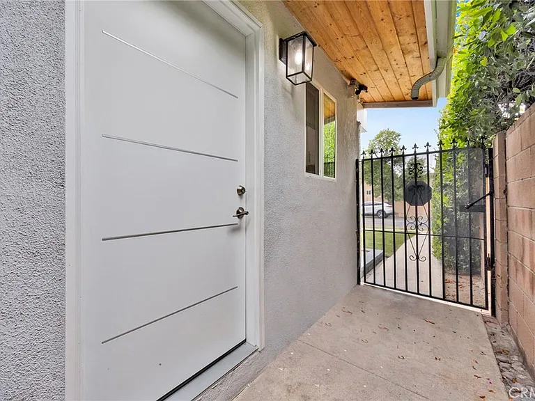 8744 Ruffner Ave — Photo 6