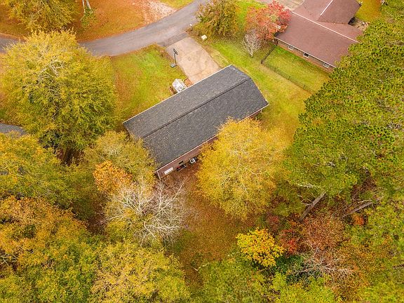 4th image of 27 Bluebird Ln