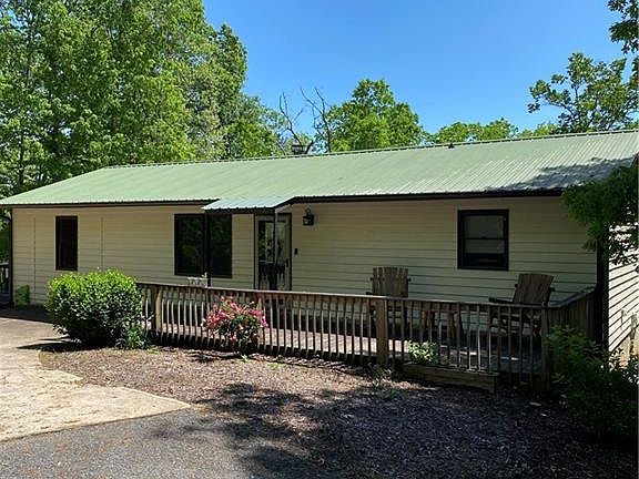3rd image of 157 Braeburn Ln