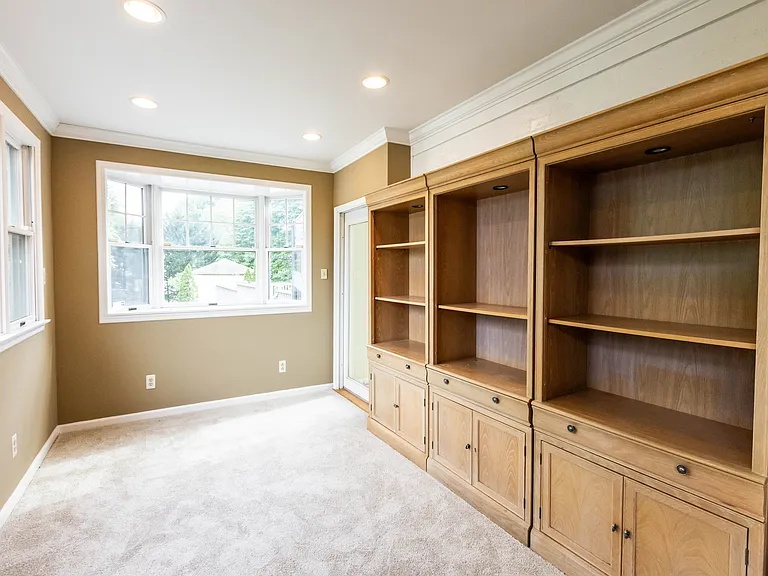 22 Serafin Pl — Photo 24