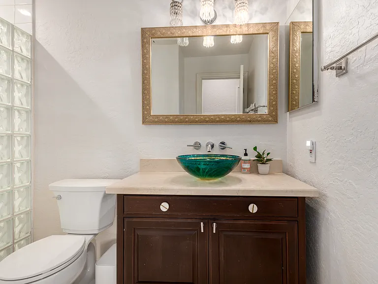 2026 E Cortez Dr — Photo 12