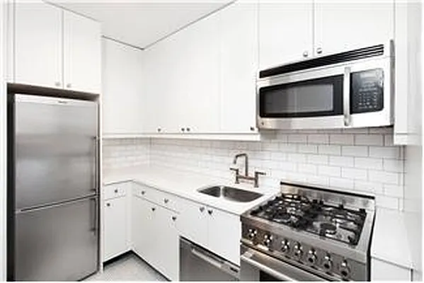 Rented by Mirador Real Estate | media 11