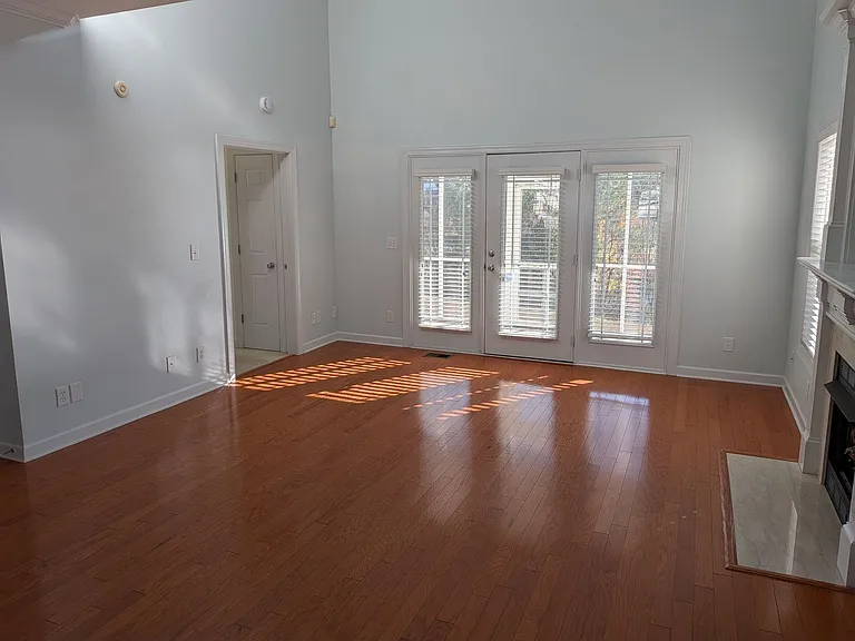 927 Kensington Park Rd — Photo 5