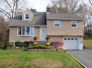 24 Adelphia Rd, Wayne, NJ 07470
