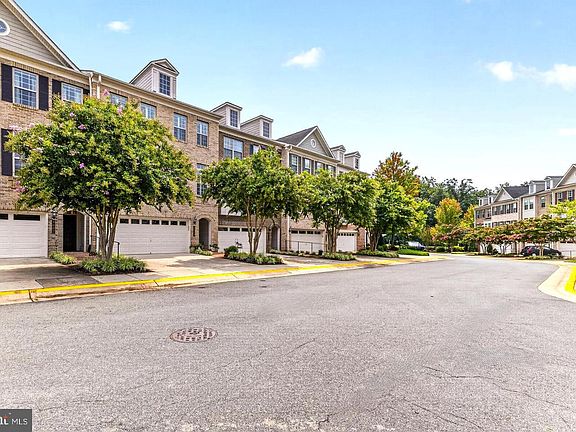 3rd image of 8007 Turtle Creek Cir