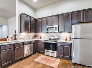 Luxury Duplex in Seguin with 3-bed, 2-bath, 2-car garage, Seguin, TX 78155