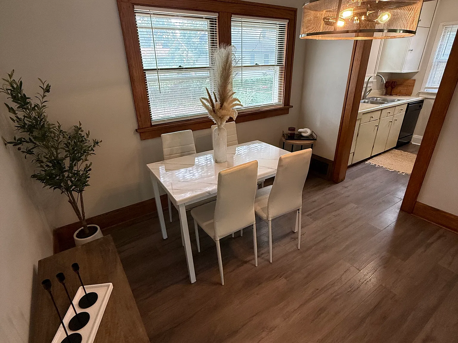 3716 Hickman Rd — Photo 4