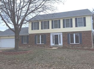 2 Marquette Dr, Lake Saint Louis, MO 63367