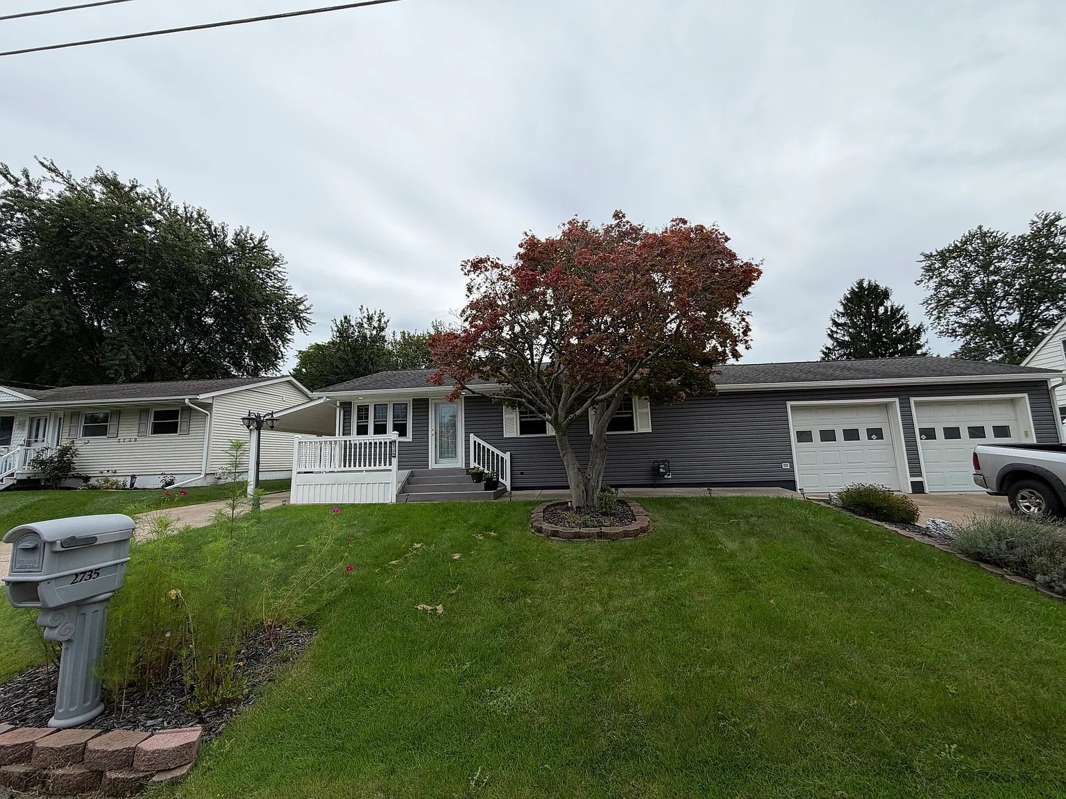 2 bed, 816 sqft, $1,600 — Photo 1
