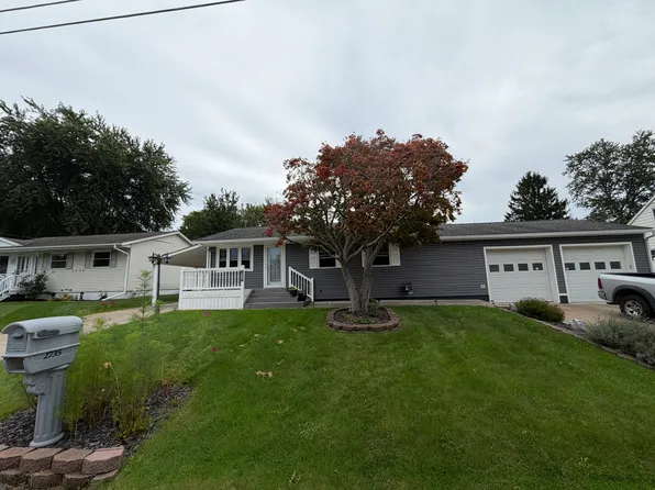 2735 E 31st St, Erie, PA 16510
