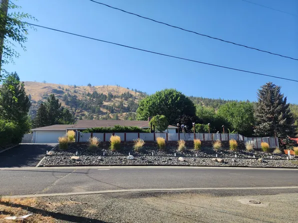 620 SE Hillcrest Rd, John Day, OR 97845