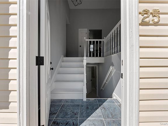 4th image of 25 Marshall Street