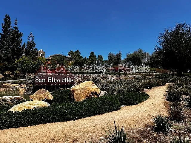 1139 Calistoga Way — Photo 4