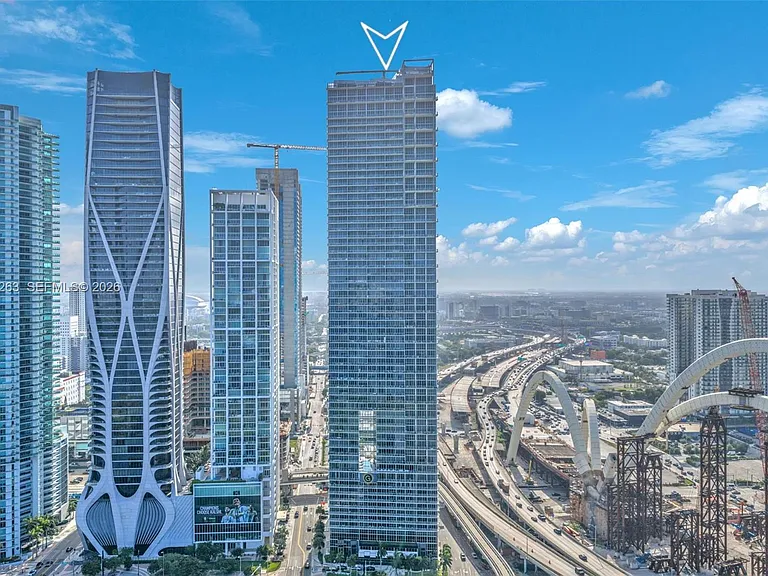 1100 Biscayne Blvd #4308 — Photo 2