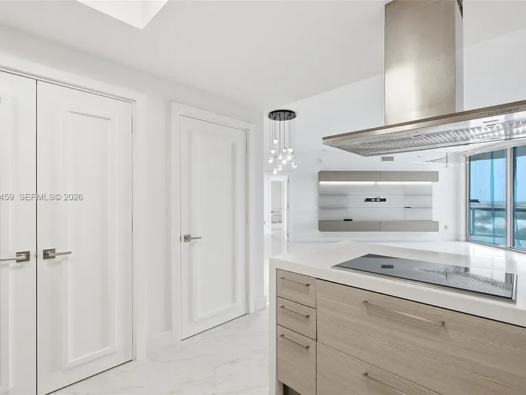 17301 Biscayne Blvd #1008 — Photo 14