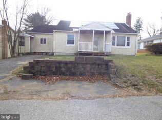 20017 Gilbert Hills Dr, Hagerstown, MD 21742
