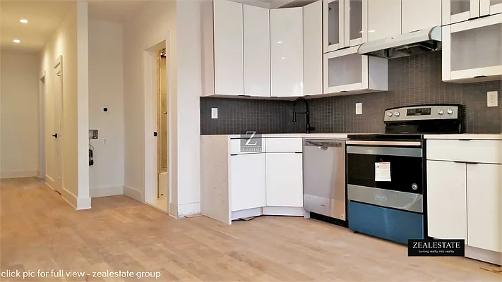 Rented by ZealEstate Group Inc | media 22
