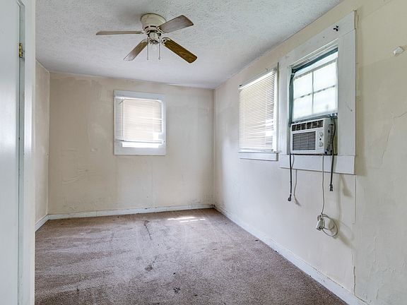 5th image of 721 18th Ave W