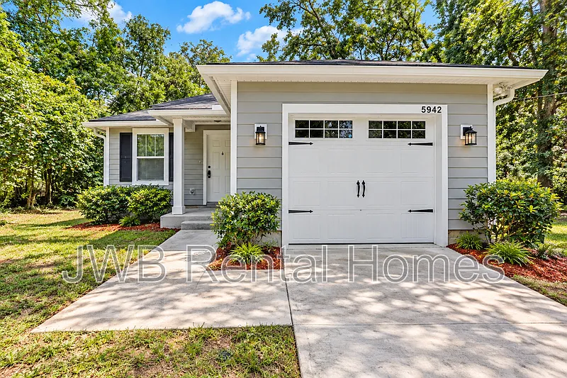 5942 Dunmire Ave