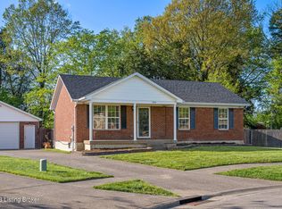 3901 Birch Leaf Ct, Louisville, KY 40229