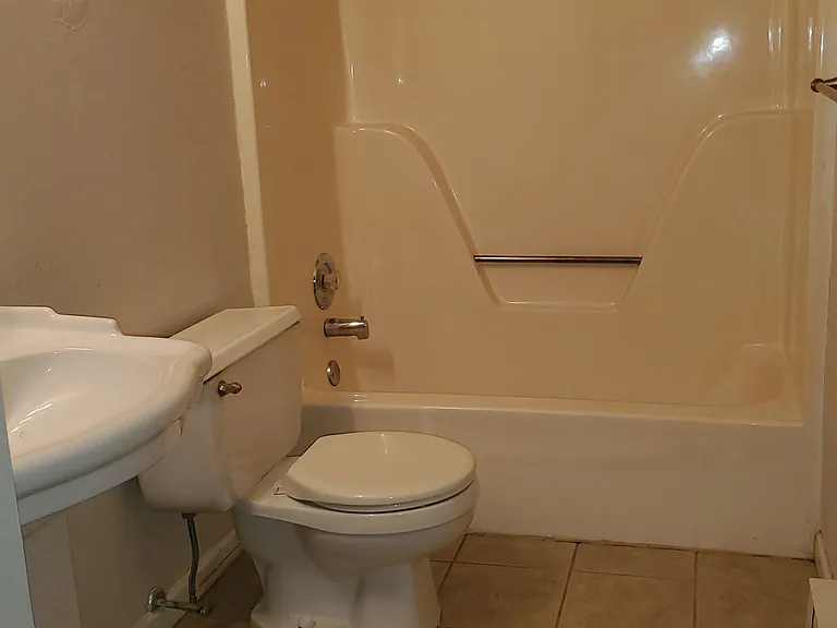 8303 W Southeast Ct — Photo 10