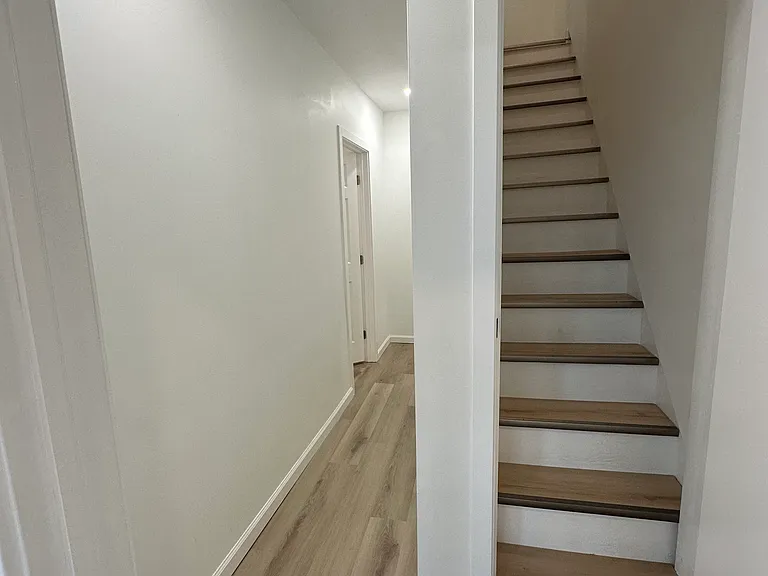 525 Perry St — Photo 31