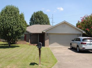 1520 Pyramid Dr, Conway, AR 72034