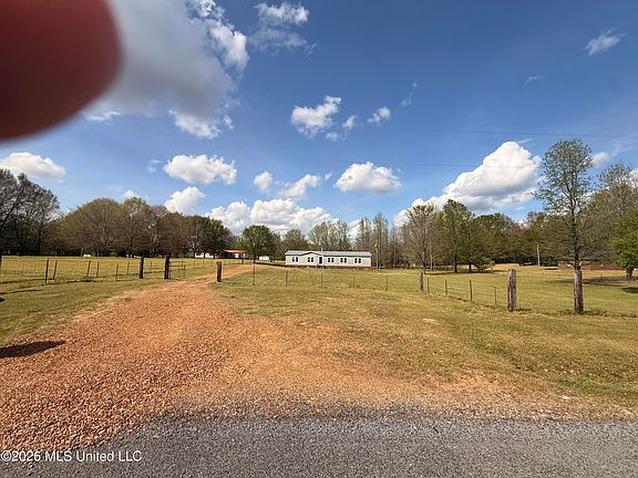 2nd image of 573 Alred Rd