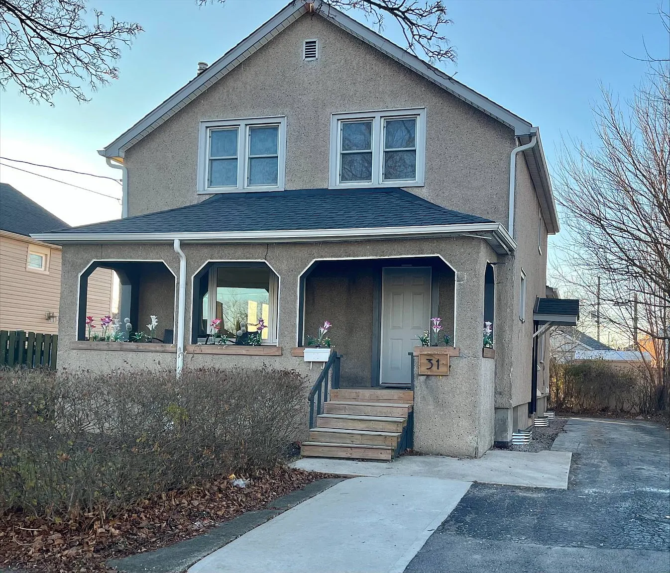 31 Lyons Ave #830499fae photo 1