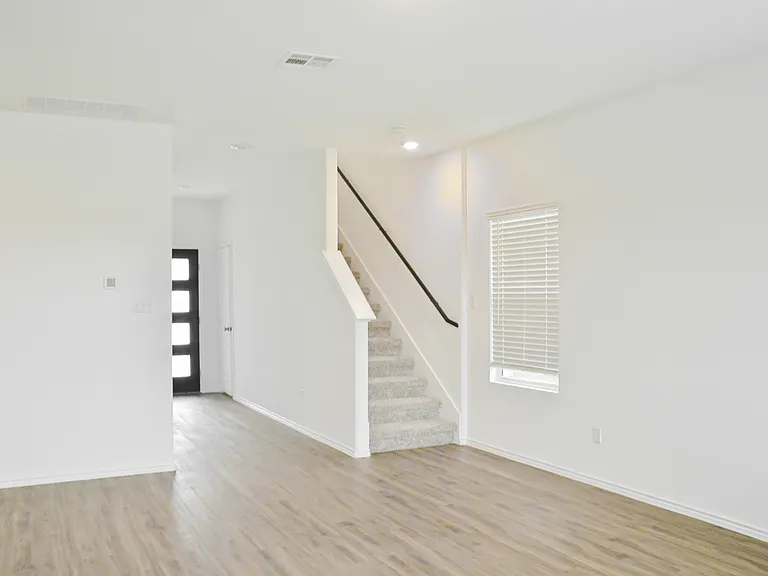 136 Canley Loop — Photo 9