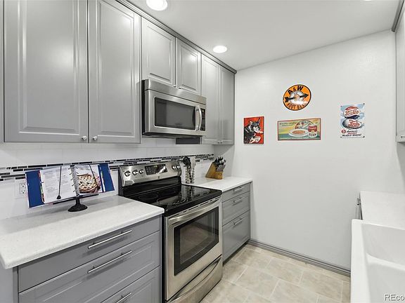 4th image of 1537 S Owens Street #37