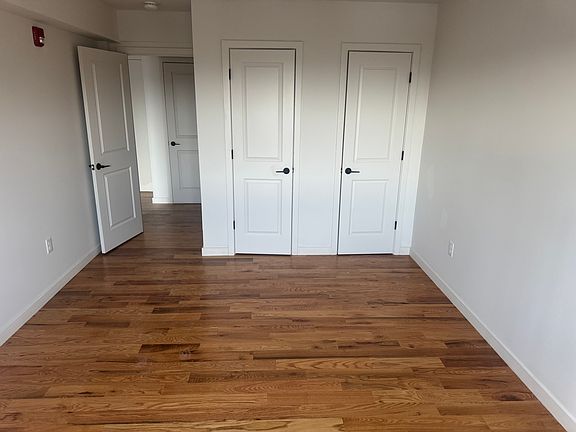 3rd image of 671 Bronx River Rd #5X