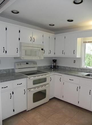 Bright Kitchen