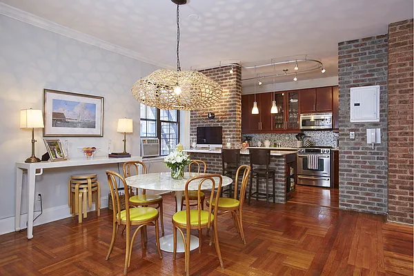 Sold by Stribling | media 12