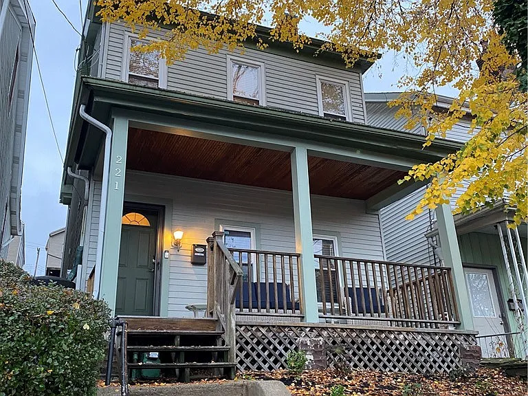 221 Ulysses St — Photo 1