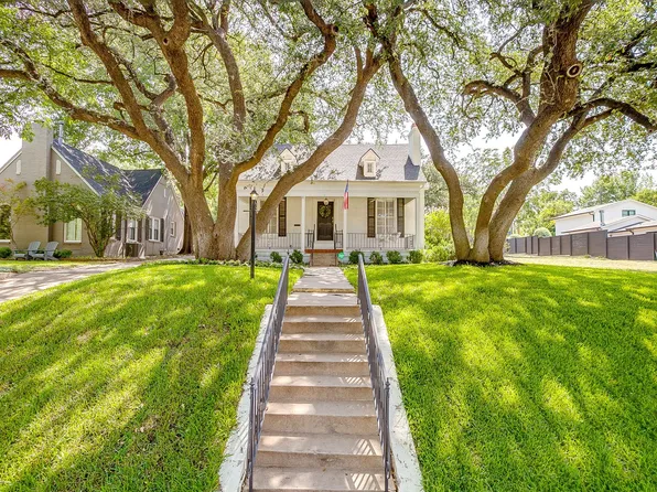 2553 Stadium Dr, Fort Worth, TX 76109