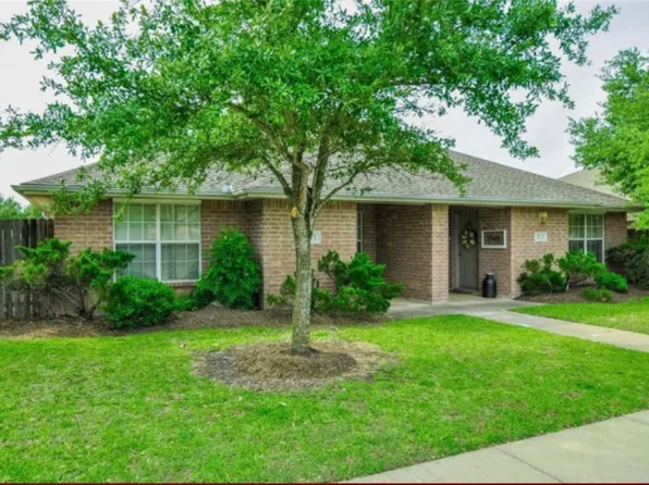 937 Sun Meadow St #B, College Station, TX 77845